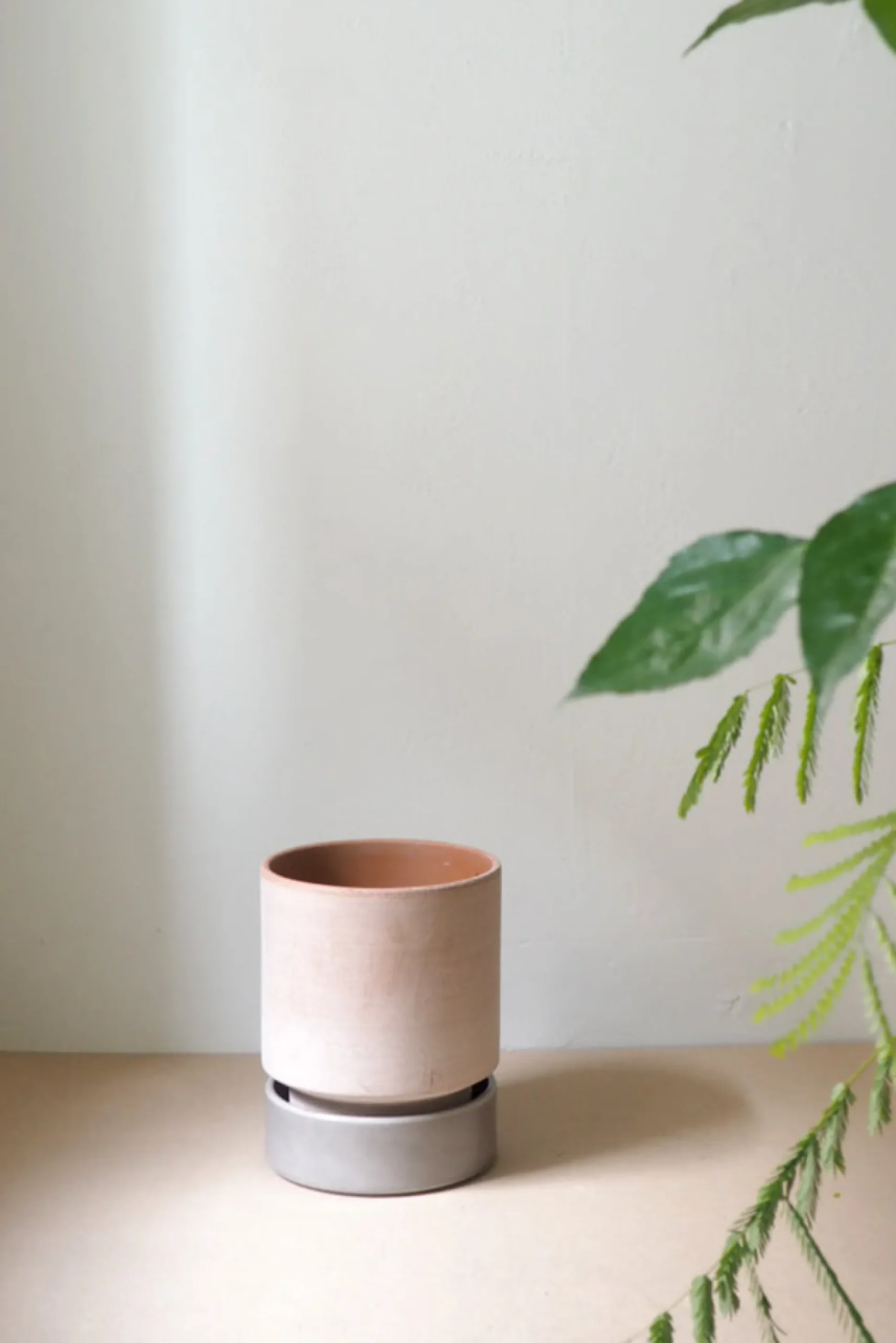 Hoff krukke, raw rosa + grå underskål, gulvkrukke