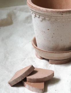 Pottefødder, terracotta